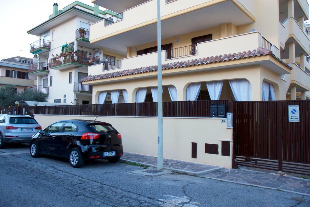 Domus Palombi Apartment Ladispoli Bagian luar foto